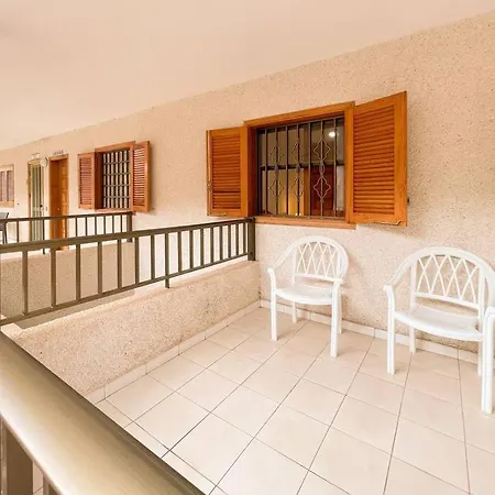 Apartament Calle Tamara 2-9 *